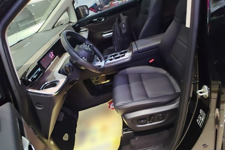 Used GAC Trumpchi E8 2024 Honor Series 2.0L Honor Edition Left Front Seat