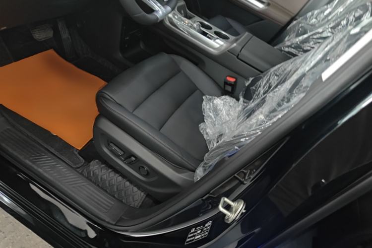 Used GAC Trumpchi E8 2024 Honor Series 2.0L Honor Edition Left Front Seat