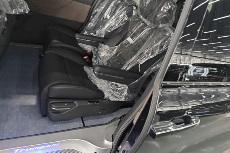 Used GAC Trumpchi E8 2024 Honor Series 2.0L Honor Edition Left Rear Seat