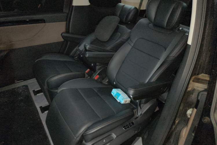 Used GAC Trumpchi E8 2024 Honor Series 2.0L Honor Edition Left Rear Seat
