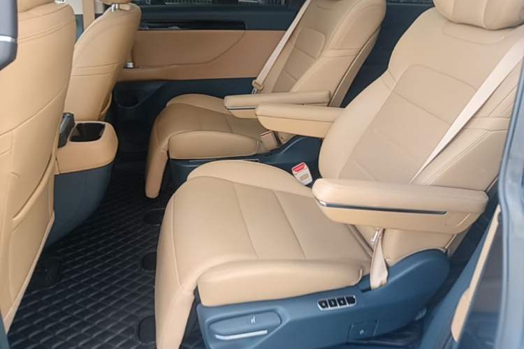 Used GAC Trumpchi E8 2024 Honor Series 2.0L Honor Edition Left Rear Seat