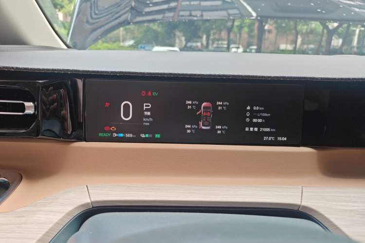 Used GAC Trumpchi E8 2024 Honor Series 2.0L Honor Edition Odometer Close Up