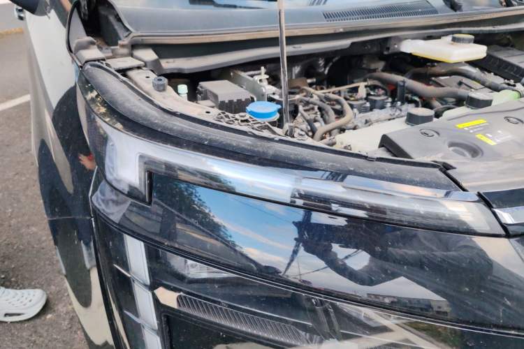 Used GAC Trumpchi E8 2024 Honor Series 2.0L Honor Edition Right Front Headlight