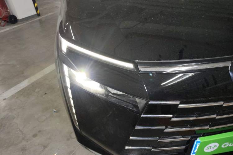 Used GAC Trumpchi E8 2024 Honor Series 2.0L Honor Edition Right Front Headlight