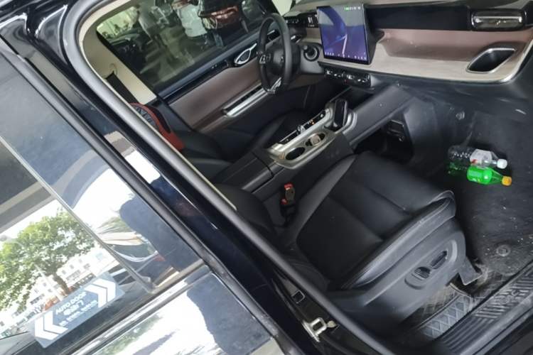 Used GAC Trumpchi E8 2024 Honor Series 2.0L Honor Edition Right Front Seat