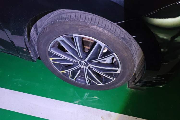 Used GAC Trumpchi E8 2024 Honor Series 2.0L Honor Edition Right Front Wheel Hub