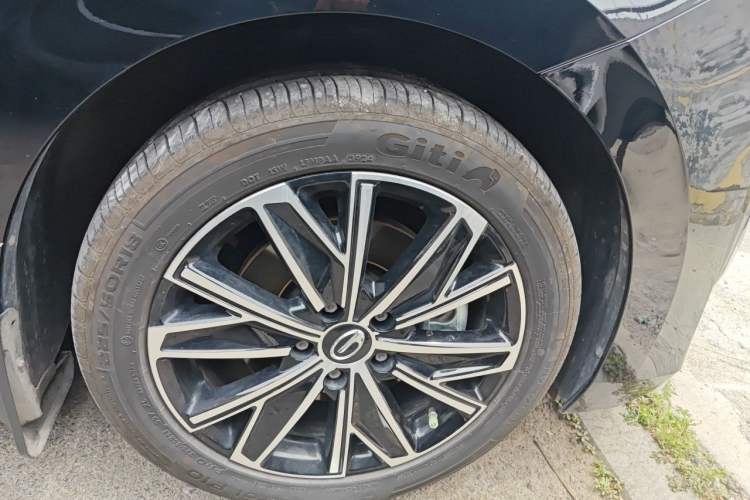 Used GAC Trumpchi E8 2024 Honor Series 2.0L Honor Edition Right Front Wheel Hub