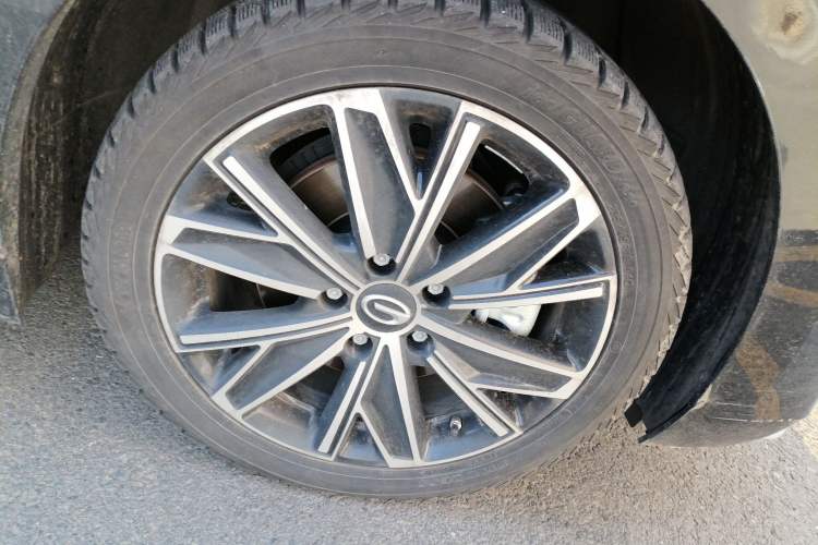 Used GAC Trumpchi E8 2024 Honor Series 2.0L Honor Edition Right Front Wheel Hub