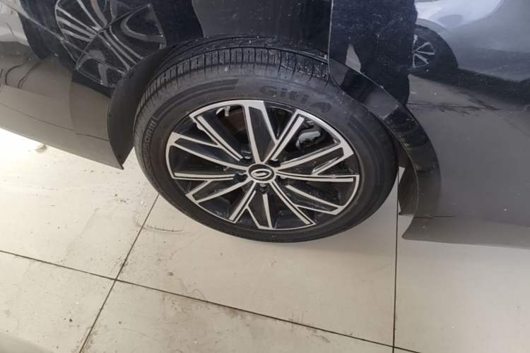Used GAC Trumpchi E8 2024 Honor Series 2.0L Honor Edition Right Rear Wheel Hub