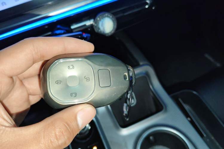 Used GAC Trumpchi E8 2024 Honor Series 2.0L Honor Edition Vehicle Key