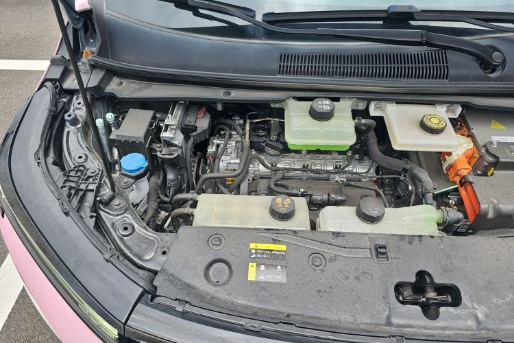 Used GAC Trumpchi E8 2024 Honor Series 2.0L Honor Edition Engine Bay Right