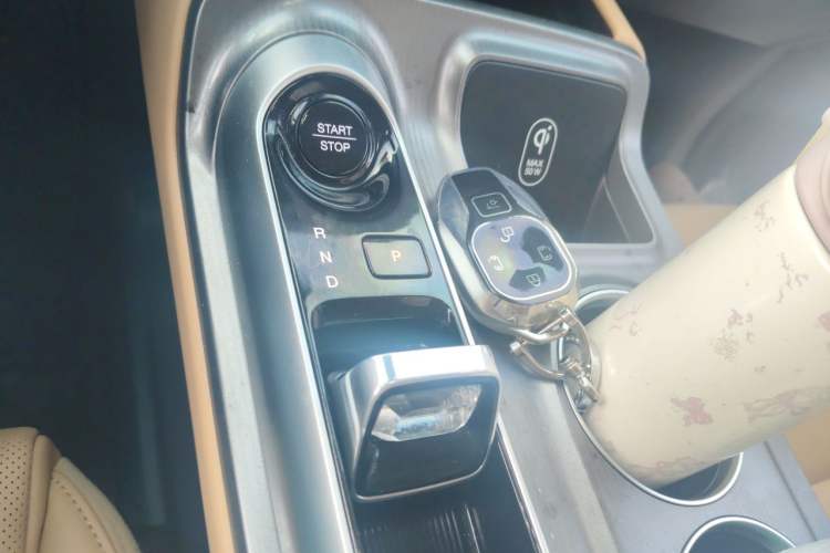 Used GAC Trumpchi E8 2024 Honor Series 2.0L Honor Edition Gear Lever