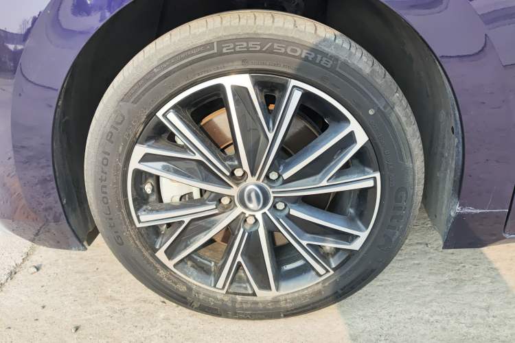 Used GAC Trumpchi E8 2024 Honor Series 2.0L Honor Edition Left Front Wheel Hub