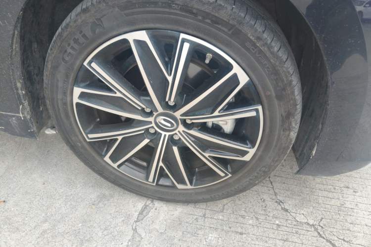 Used GAC Trumpchi E8 2024 Honor Series 2.0L Honor Edition Right Front Wheel Hub