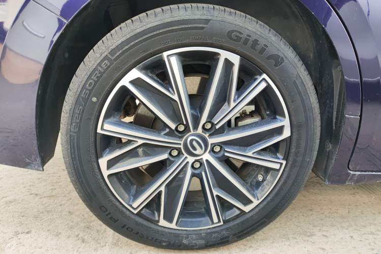 Used GAC Trumpchi E8 2024 Honor Series 2.0L Honor Edition Right Rear Wheel Hub