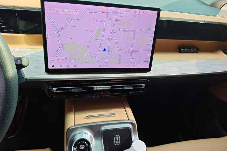 Used GAC Trumpchi E8 2024 Honor Series 2.0L Honor Edition Audio And AC Panel