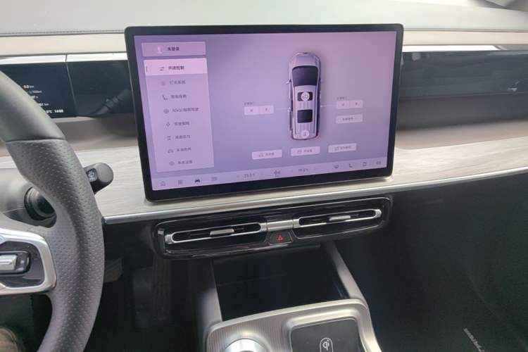 Used GAC Trumpchi E8 2024 Honor Series 2.0L Smart Edition Audio And AC Panel