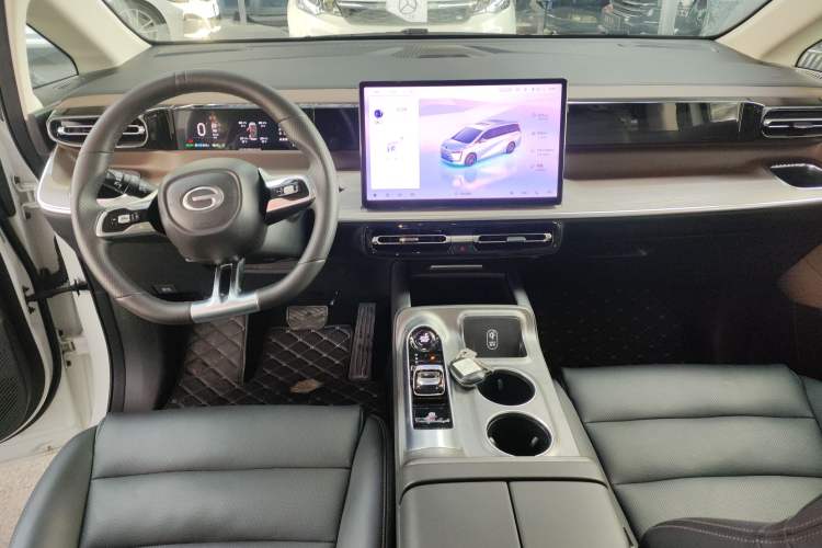 Used GAC Trumpchi E8 2024 Honor Series 2.0L Honor Edition Center Console