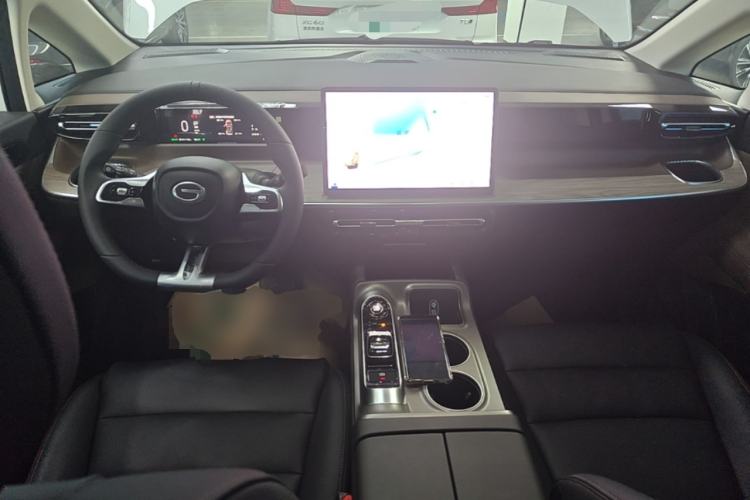 Used GAC Trumpchi E8 2024 Honor Series 2.0L Honor Edition Center Console