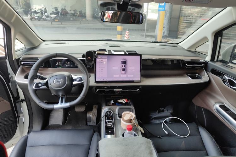 Used GAC Trumpchi E8 2024 Honor Series 2.0L Honor Edition Center Console