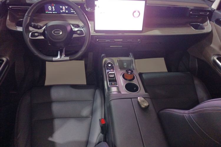 Used GAC Trumpchi E8 2024 Honor Series 2.0L Honor Edition Center Console