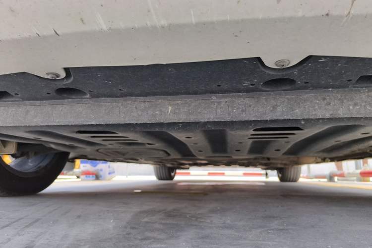 Used GAC Trumpchi E8 2024 Honor Series 2.0L Honor Edition Chassis Front