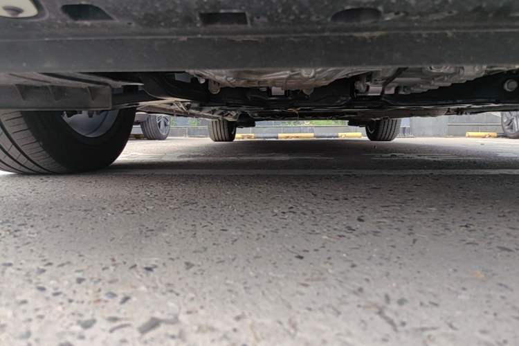 Used GAC Trumpchi E8 2024 Honor Series 2.0L Smart Edition Chassis Front Right