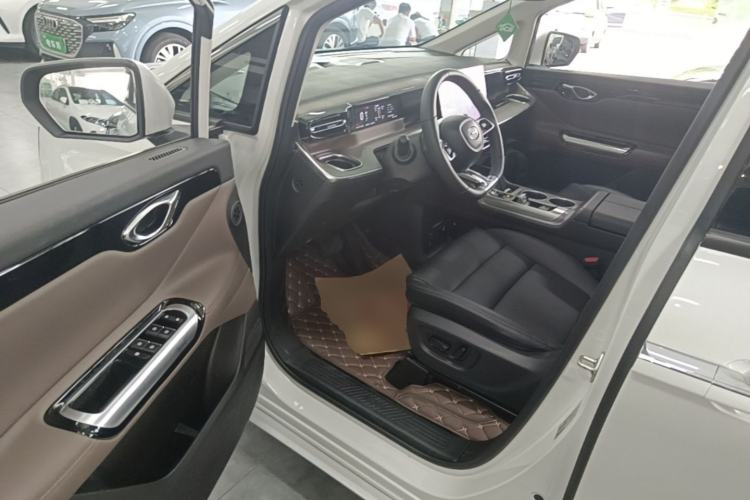 Used GAC Trumpchi E8 2024 Honor Series 2.0L Smart Edition Driver Seat