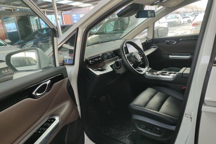 Used GAC Trumpchi E8 2024 Honor Series 2.0L Honor Edition Driver Seat