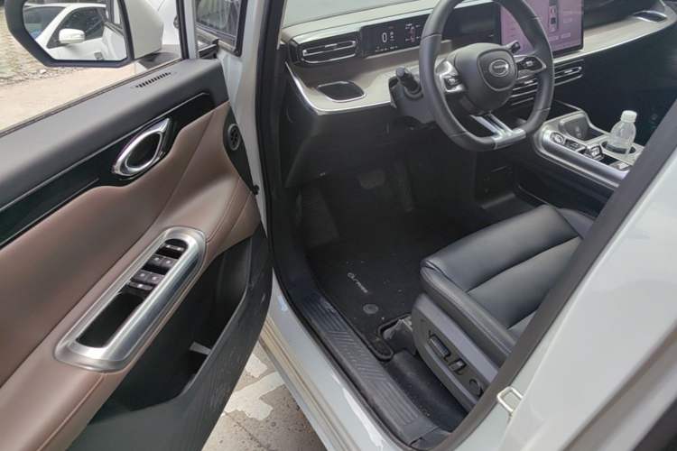 Used GAC Trumpchi E8 2024 Honor Series 2.0L Smart Edition Driver Seat