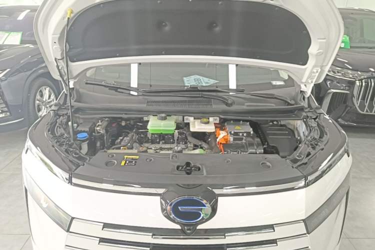 Used GAC Trumpchi E8 2024 Honor Series 2.0L Smart Edition Engine Bay