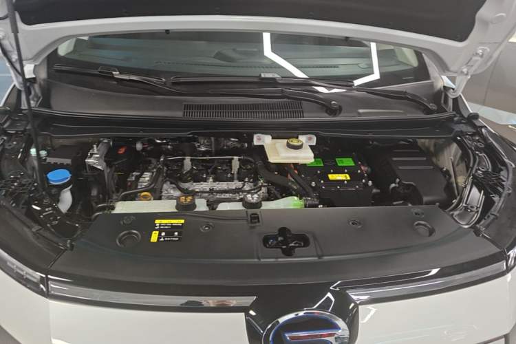 Used GAC Trumpchi E8 2024 Honor Series 2.0L Honor Edition Engine Bay