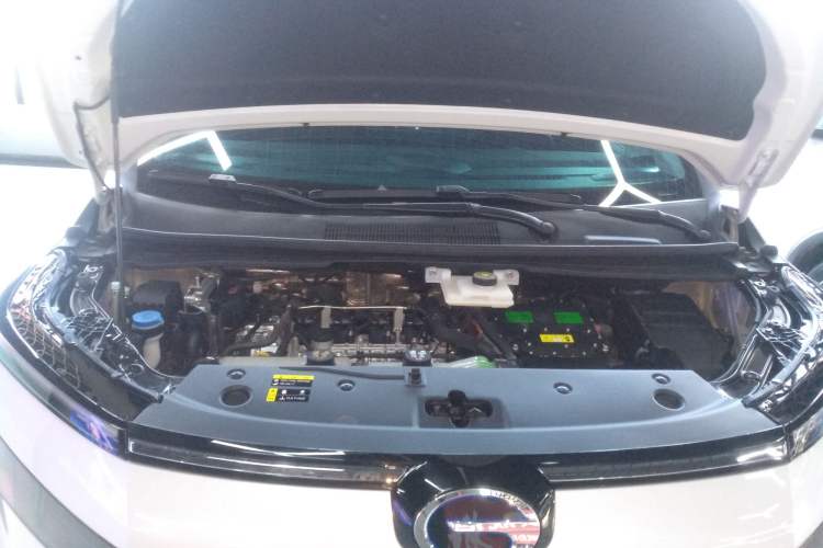 Used GAC Trumpchi E8 2024 Honor Series 2.0L Honor Edition Engine Bay