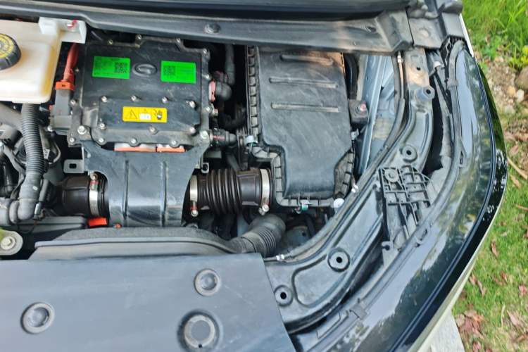 Used GAC Trumpchi E8 2024 Honor Series 2.0L Honor Edition Engine Bay Left