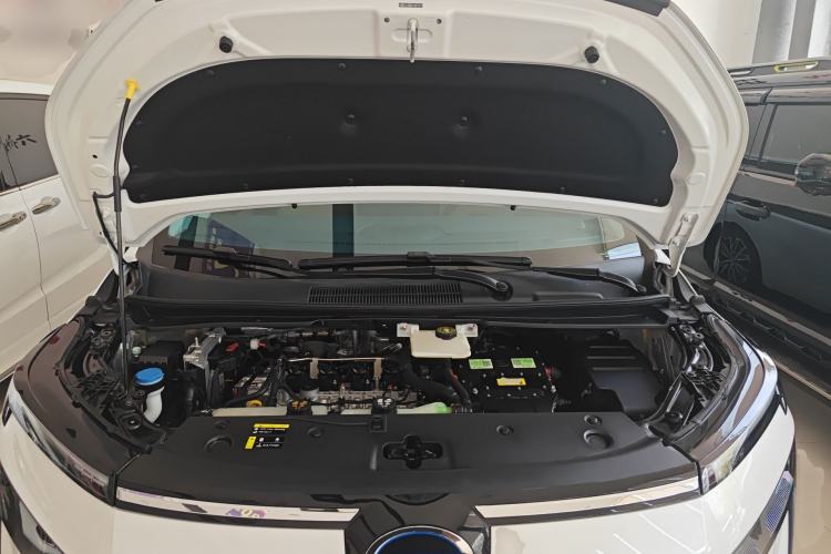 Used GAC Trumpchi E8 2024 Honor Series 2.0L Honor Edition Engine Bay