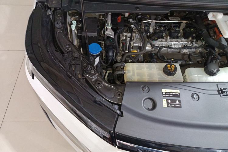 Used GAC Trumpchi E8 2024 Honor Series 2.0L Honor Edition Engine Bay Right