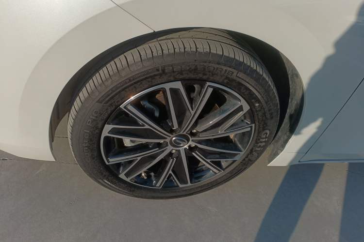 Used GAC Trumpchi E8 2024 Honor Series 2.0L Honor Edition Exterior 7