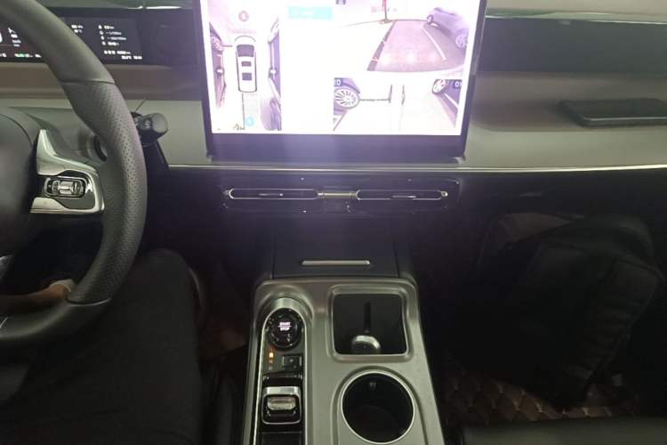 Used GAC Trumpchi E8 2024 Honor Series 2.0L Smart Edition Gear Lever