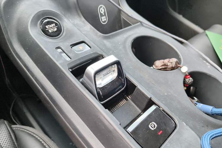 Used GAC Trumpchi E8 2024 Honor Series 2.0L Honor Edition Gear Lever