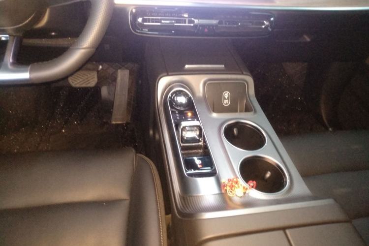 Used GAC Trumpchi E8 2024 Honor Series 2.0L Honor Edition Gear Lever