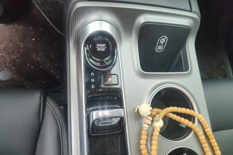 Used GAC Trumpchi E8 2024 Honor Series 2.0L Honor Edition Gear Lever