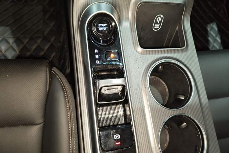 Used GAC Trumpchi E8 2024 Honor Series 2.0L Honor Edition Gear Lever