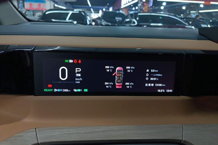 Used GAC Trumpchi E8 2024 Honor Series 2.0L Honor Edition Instrument Cluster