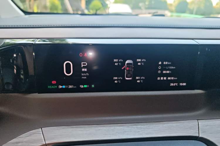 Used GAC Trumpchi E8 2024 Honor Series 2.0L Honor Edition Instrument Cluster
