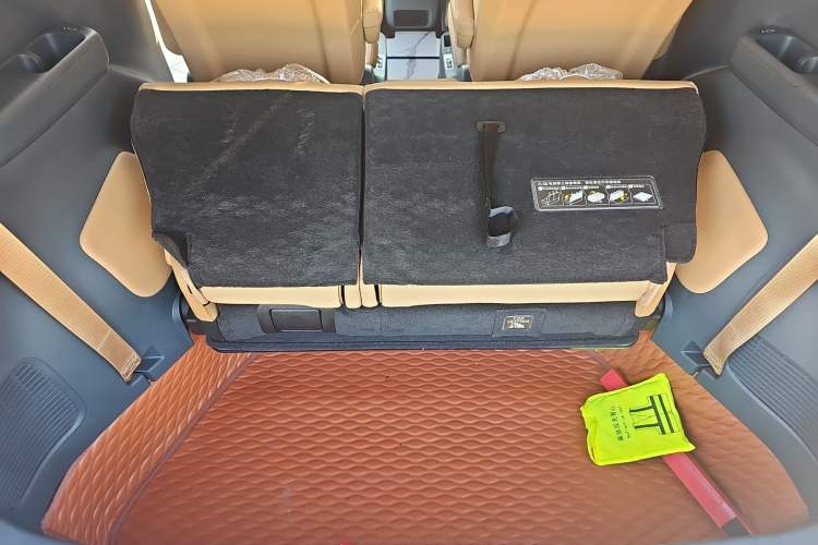 Used GAC Trumpchi E8 2024 Honor Series 2.0L Honor Edition Interior 3