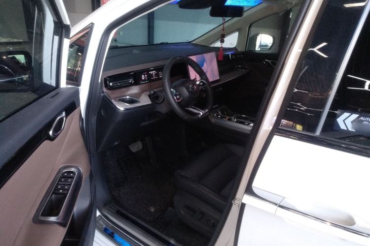 Used GAC Trumpchi E8 2024 Honor Series 2.0L Honor Edition Interior 3