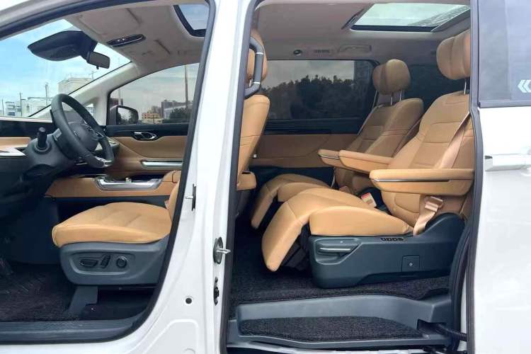 Used GAC Trumpchi E8 2024 Honor Series 2.0L Honor Edition Interior 4