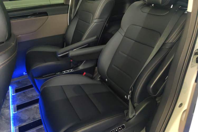Used GAC Trumpchi E8 2024 Honor Series 2.0L Honor Edition Interior 4