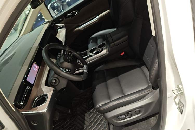 Used GAC Trumpchi E8 2024 Honor Series 2.0L Honor Edition Left Front Seat