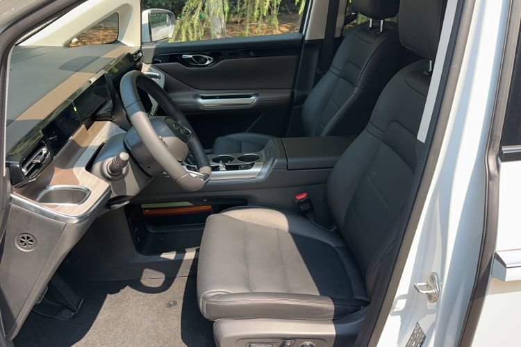 Used GAC Trumpchi E8 2024 Honor Series 2.0L Honor Edition Left Front Seat